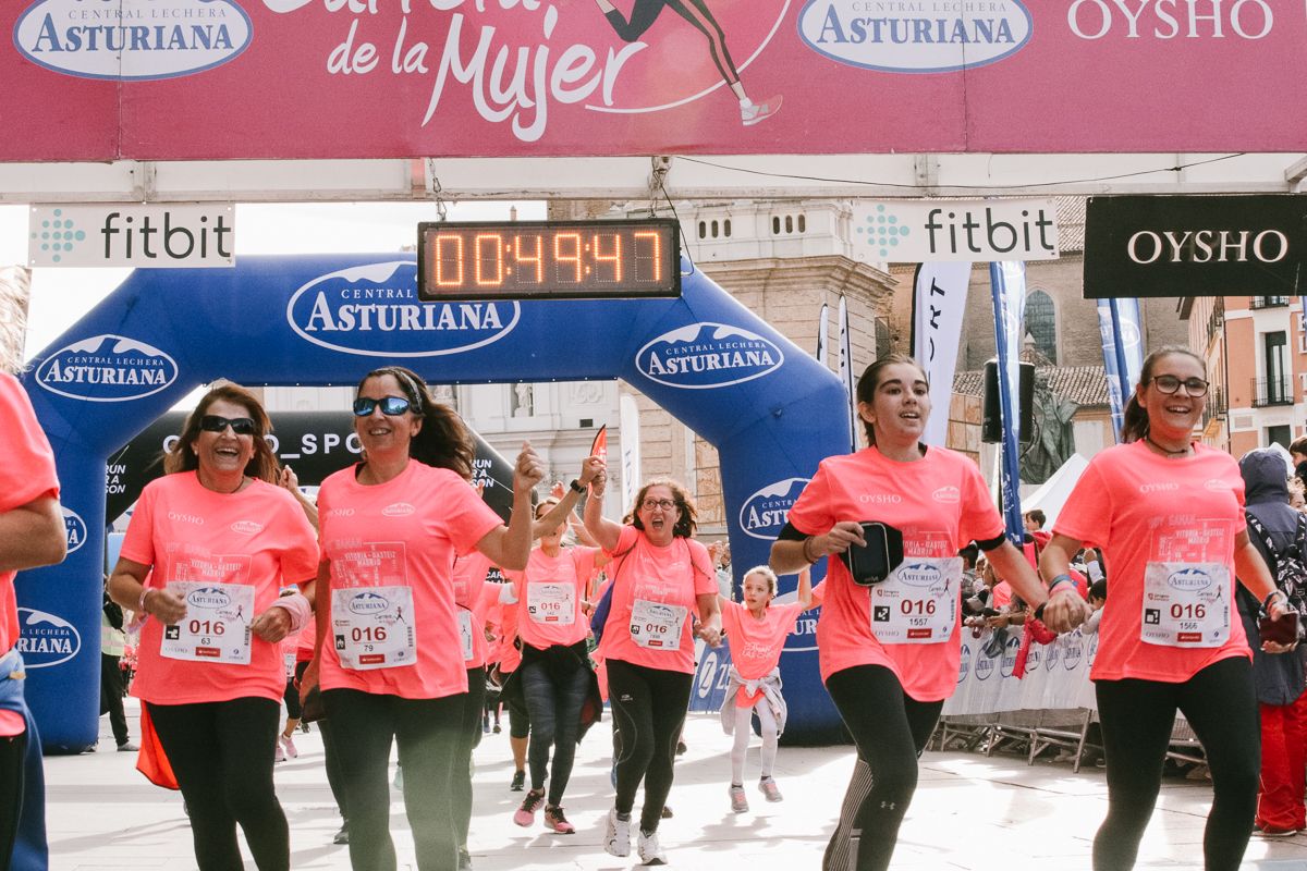 Llegada de la Carrera de la Mujer de Zaragoza (GALERÍA 8)