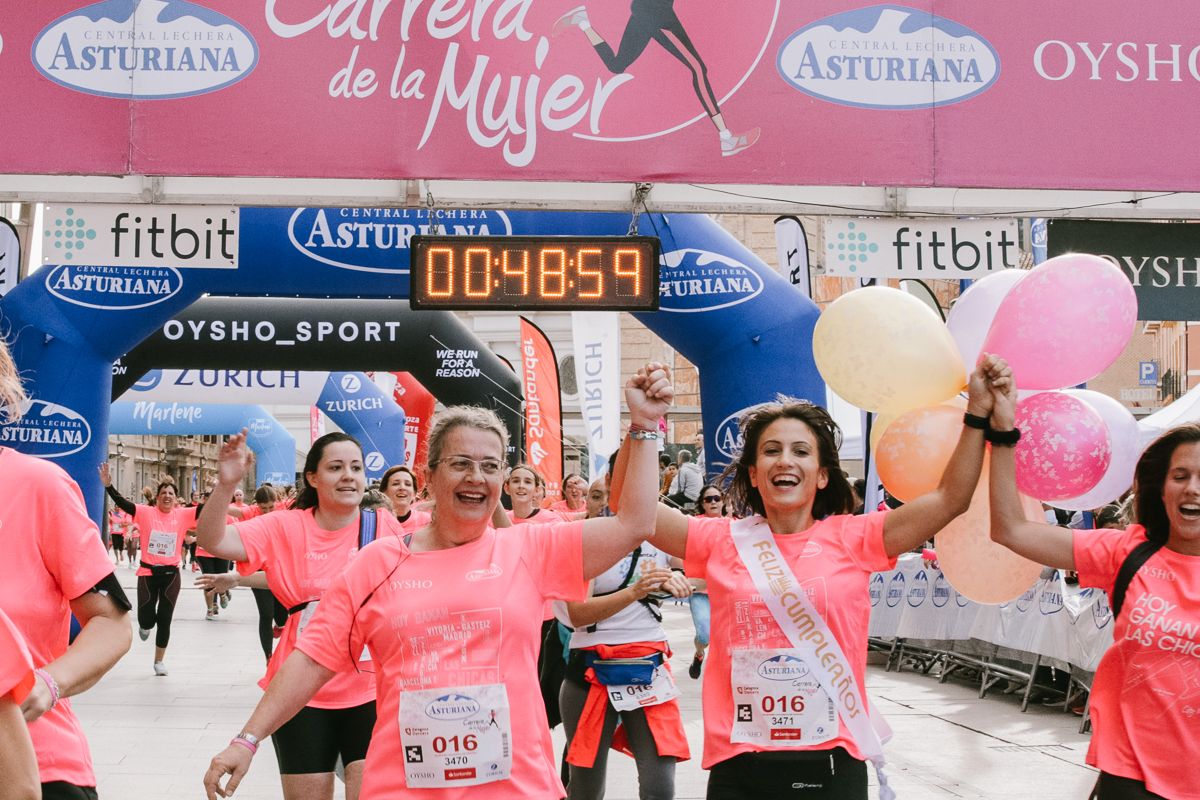 Llegada de la Carrera de la Mujer de Zaragoza (GALERÍA 8)