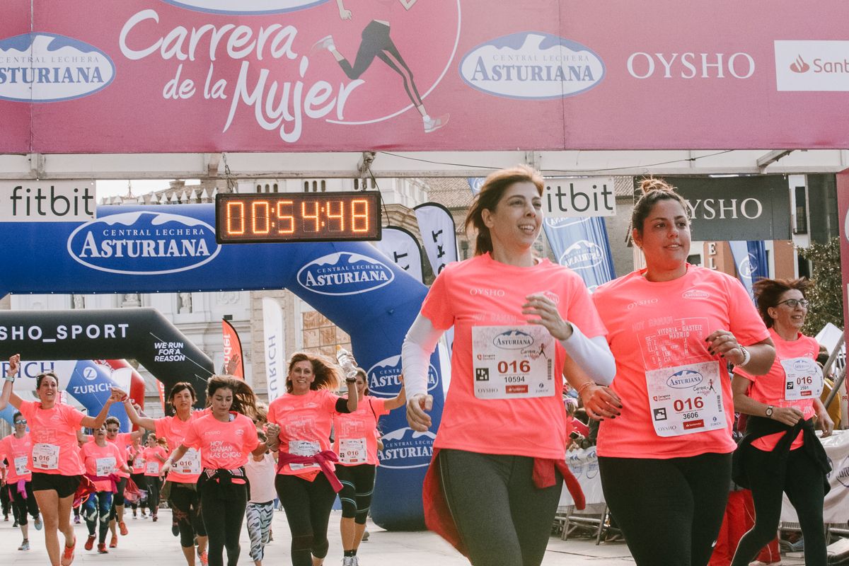 Llegada de la Carrera de la Mujer de Zaragoza (GALERÍA 10)