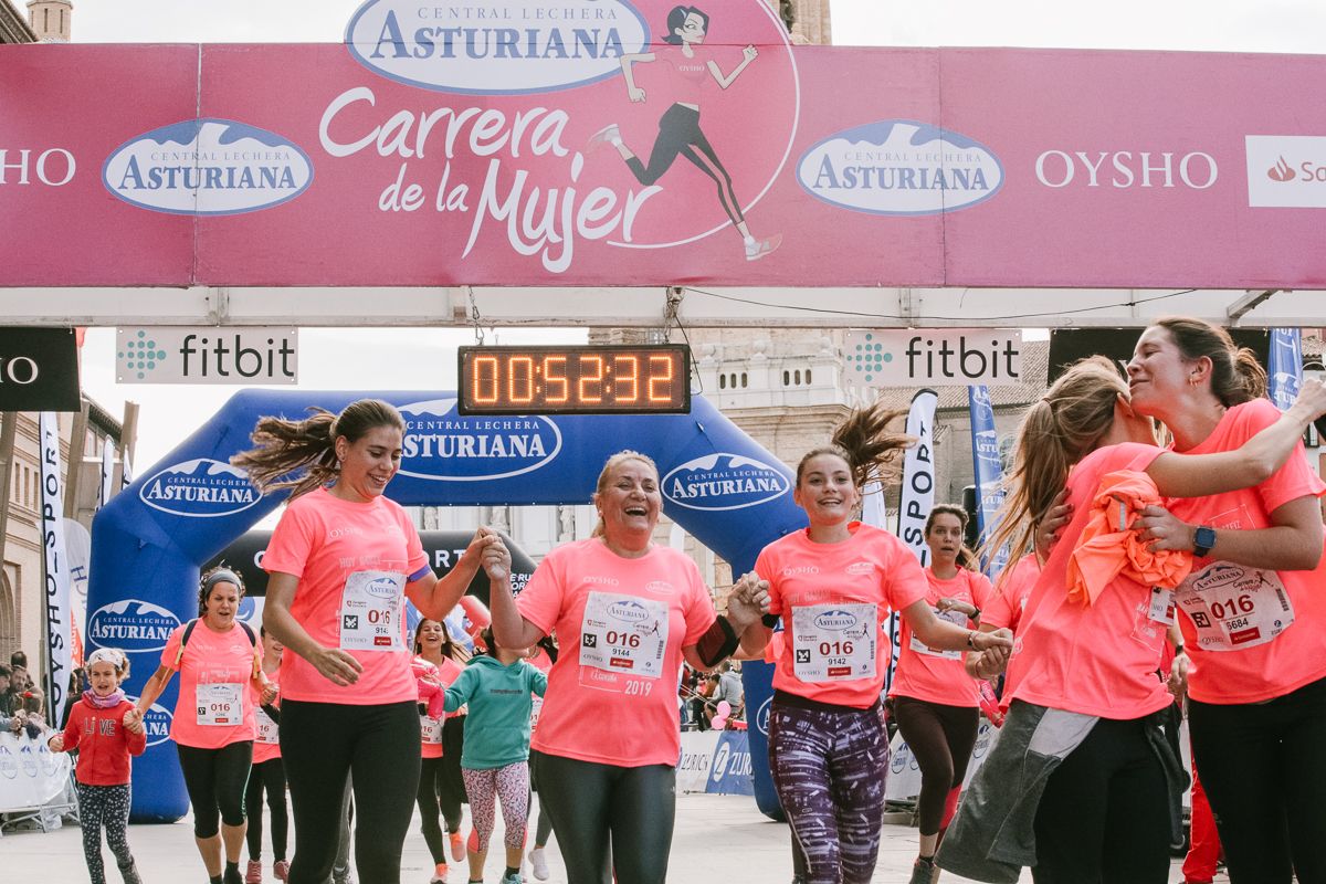 Llegada de la Carrera de la Mujer de Zaragoza (GALERÍA 9)