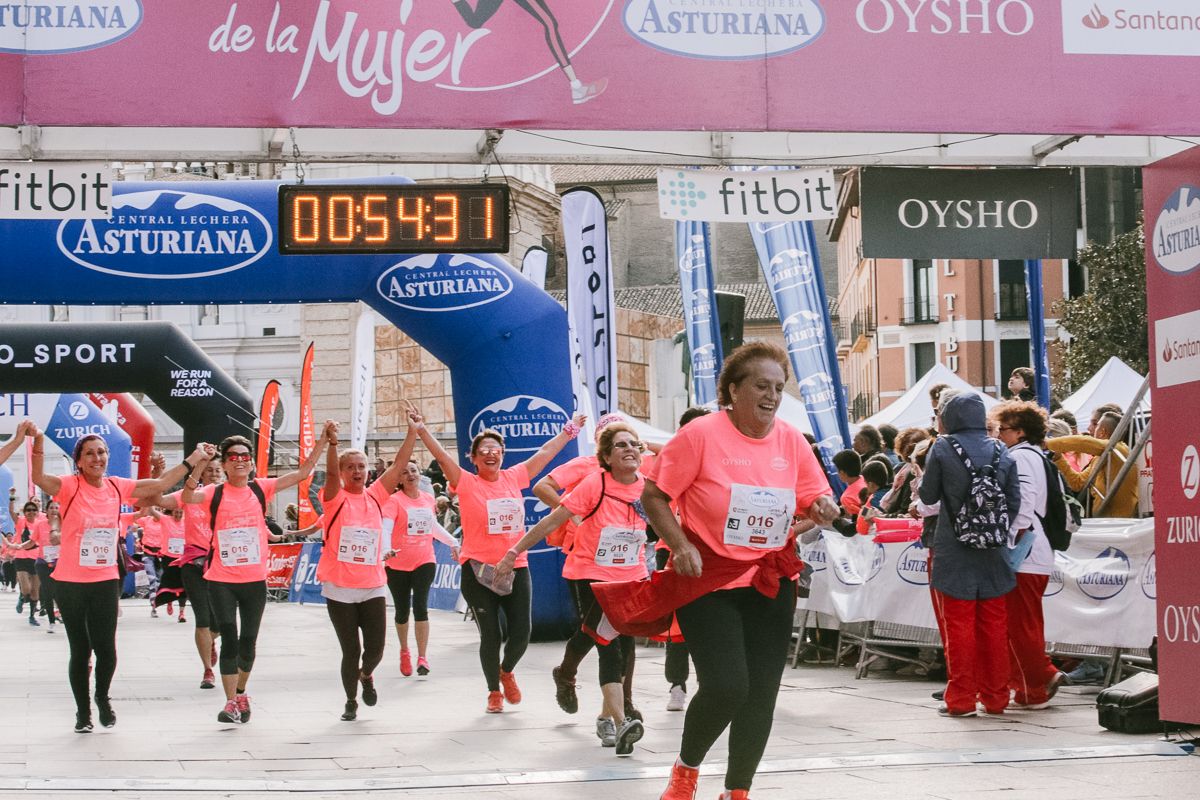 Llegada de la Carrera de la Mujer de Zaragoza (GALERÍA 10)