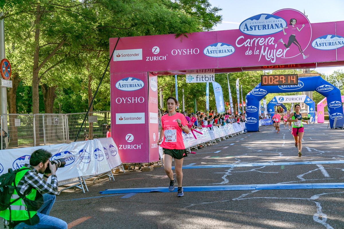 Carrera de la Mujer de Madrid - META, ARCO DERECHO (de 28:50 a 30:12)