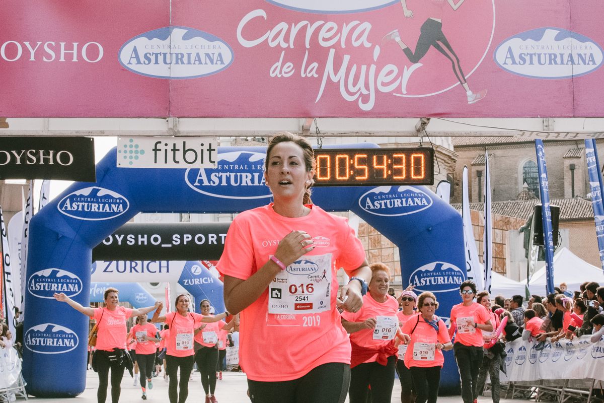 Llegada de la Carrera de la Mujer de Zaragoza (GALERÍA 10)
