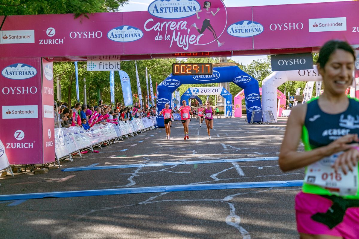 Carrera de la Mujer de Madrid - META, ARCO DERECHO (de 28:50 a 30:12)