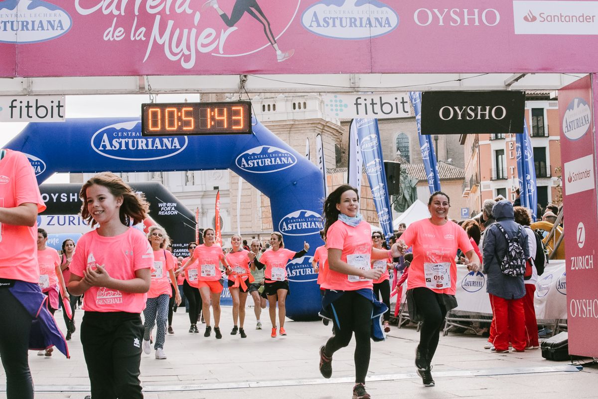 Llegada de la Carrera de la Mujer de Zaragoza (GALERÍA 9)