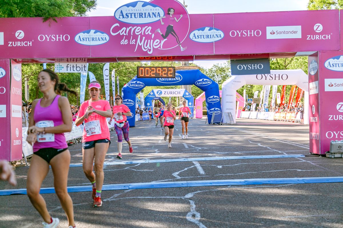 Carrera de la Mujer de Madrid - META, ARCO DERECHO (de 28:50 a 30:12)