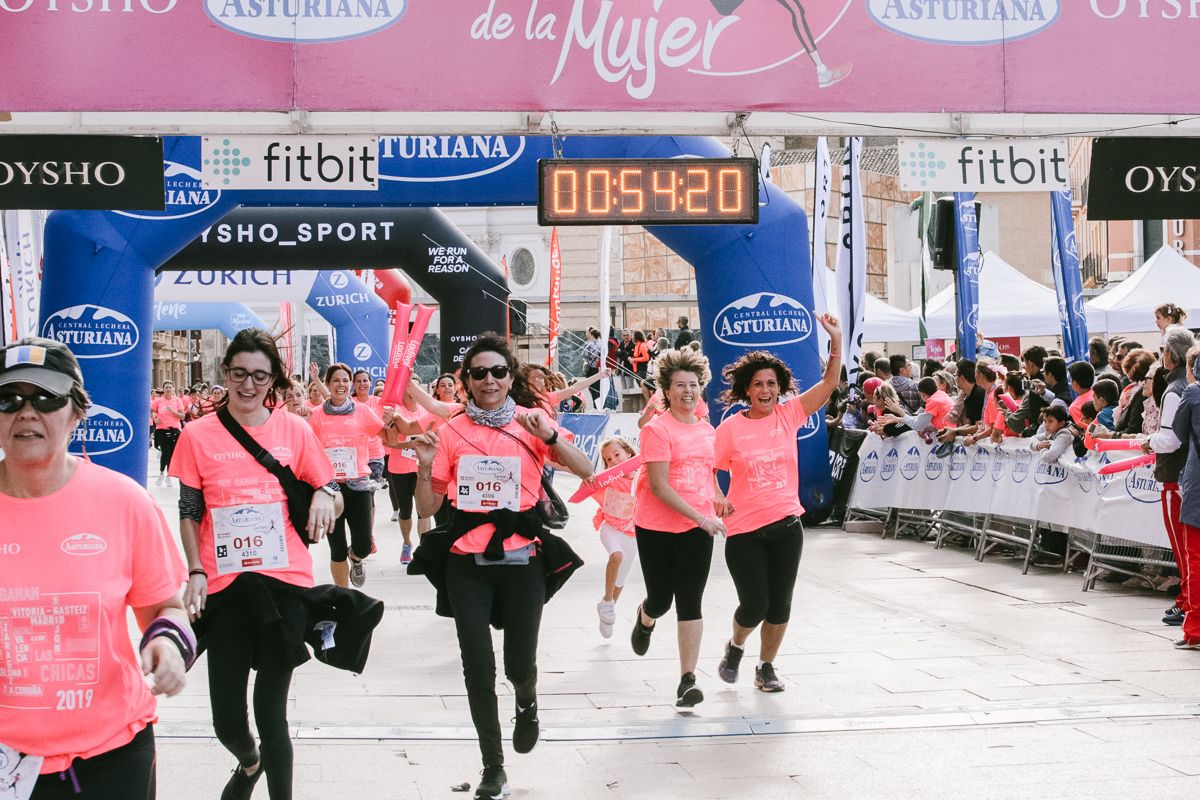 Llegada de la Carrera de la Mujer de Zaragoza (GALERÍA 10)