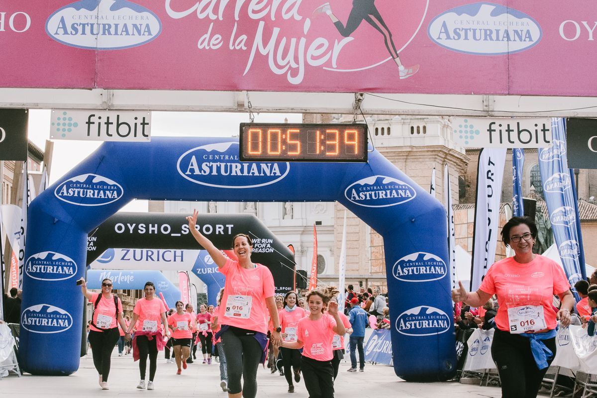 Llegada de la Carrera de la Mujer de Zaragoza (GALERÍA 9)