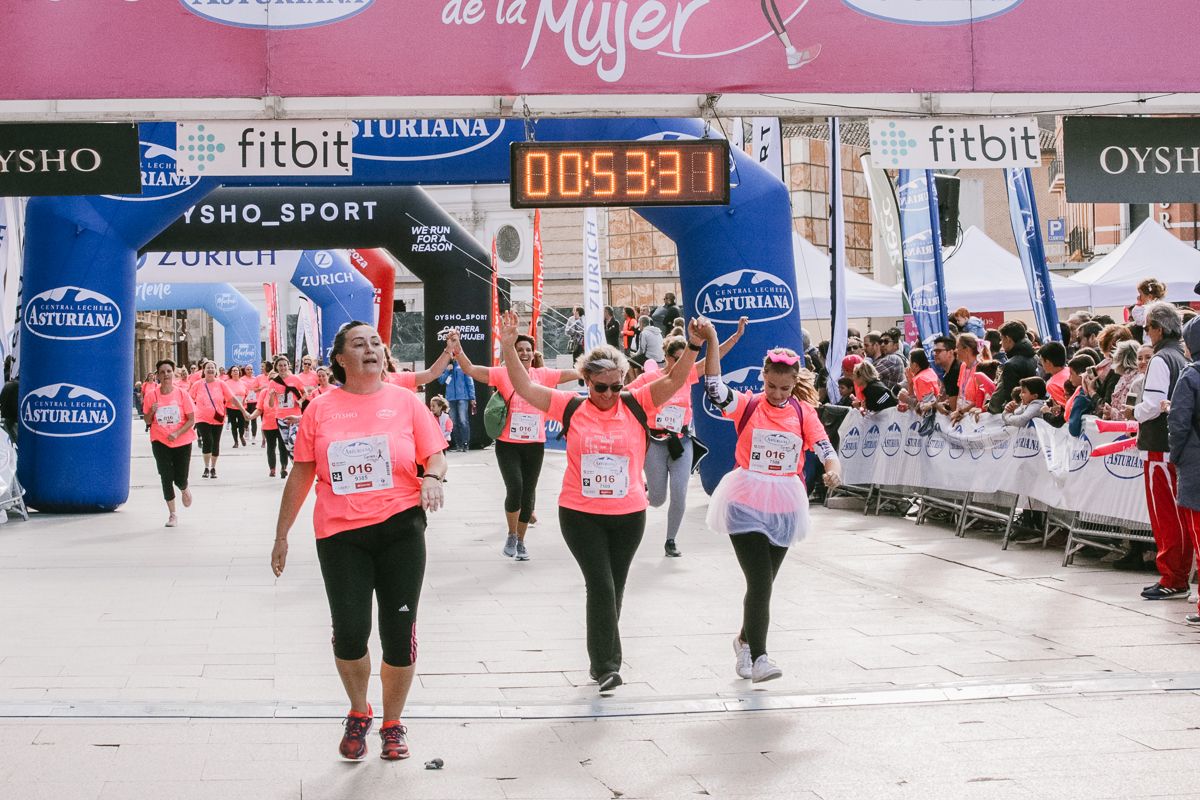 Llegada de la Carrera de la Mujer de Zaragoza (GALERÍA 10)