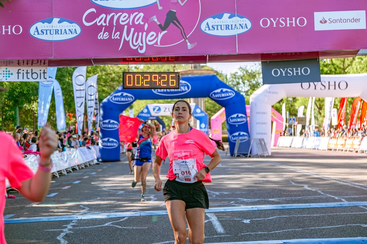 Carrera de la Mujer de Madrid - META, ARCO DERECHO (de 28:50 a 30:12)