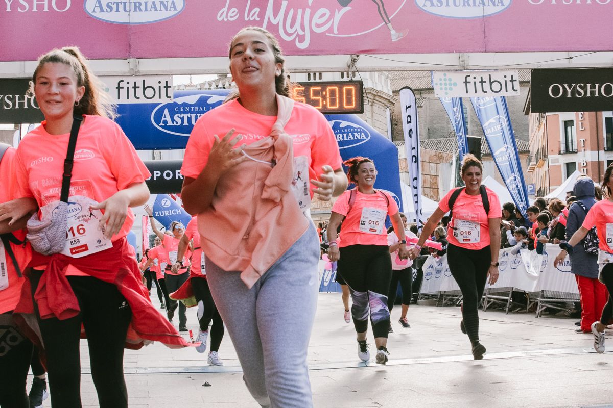 Llegada de la Carrera de la Mujer de Zaragoza (GALERÍA 10)