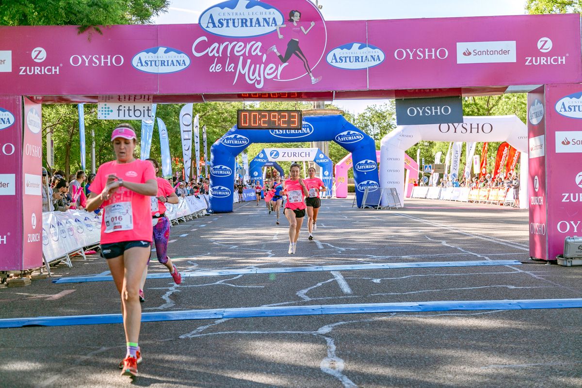 Carrera de la Mujer de Madrid - META, ARCO DERECHO (de 28:50 a 30:12)