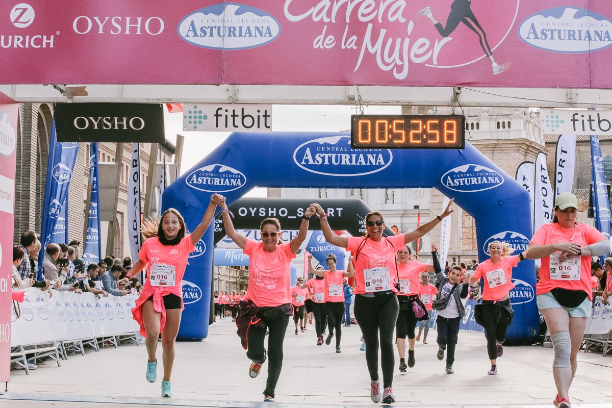 Llegada de la Carrera de la Mujer de Zaragoza (GALERÍA 9)