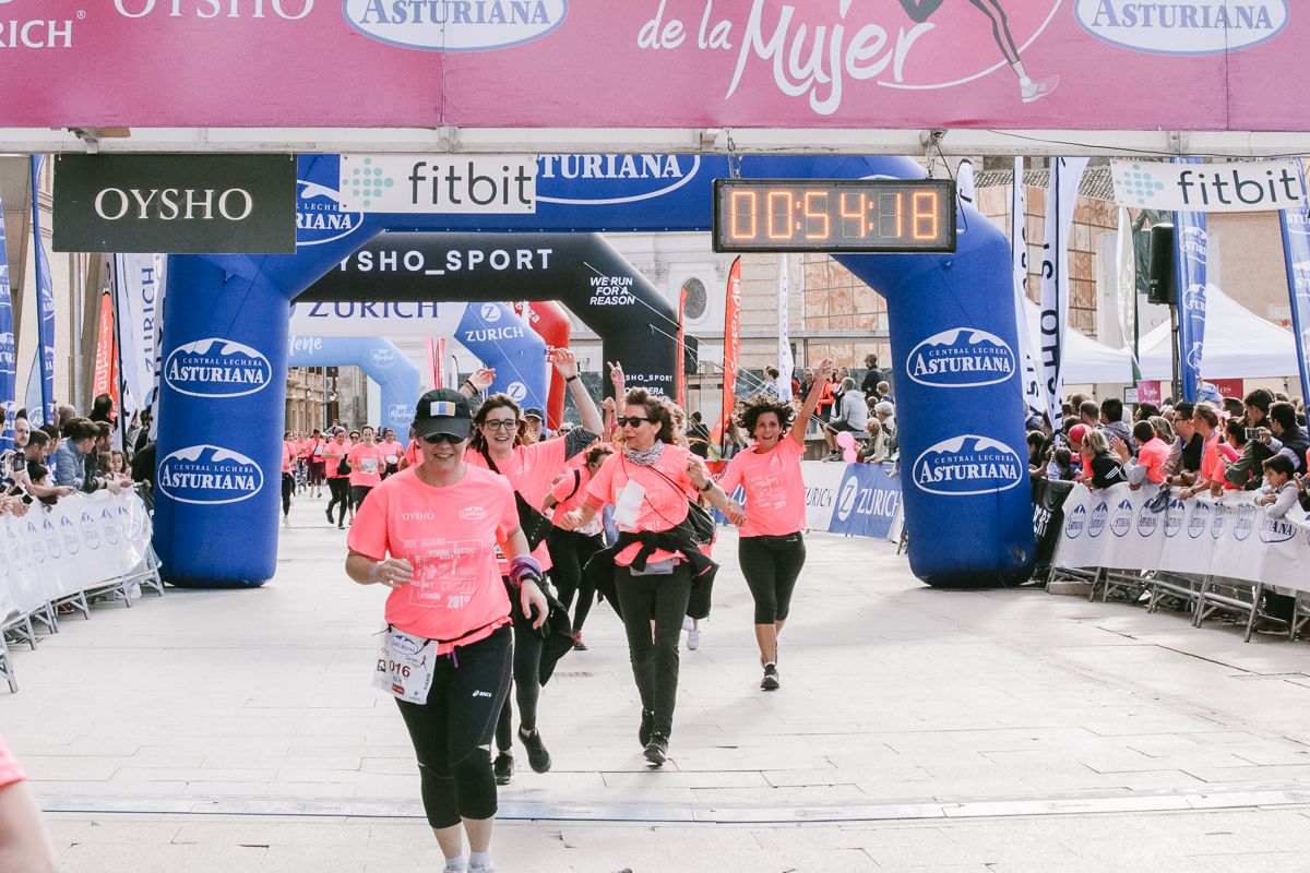 Llegada de la Carrera de la Mujer de Zaragoza (GALERÍA 10)