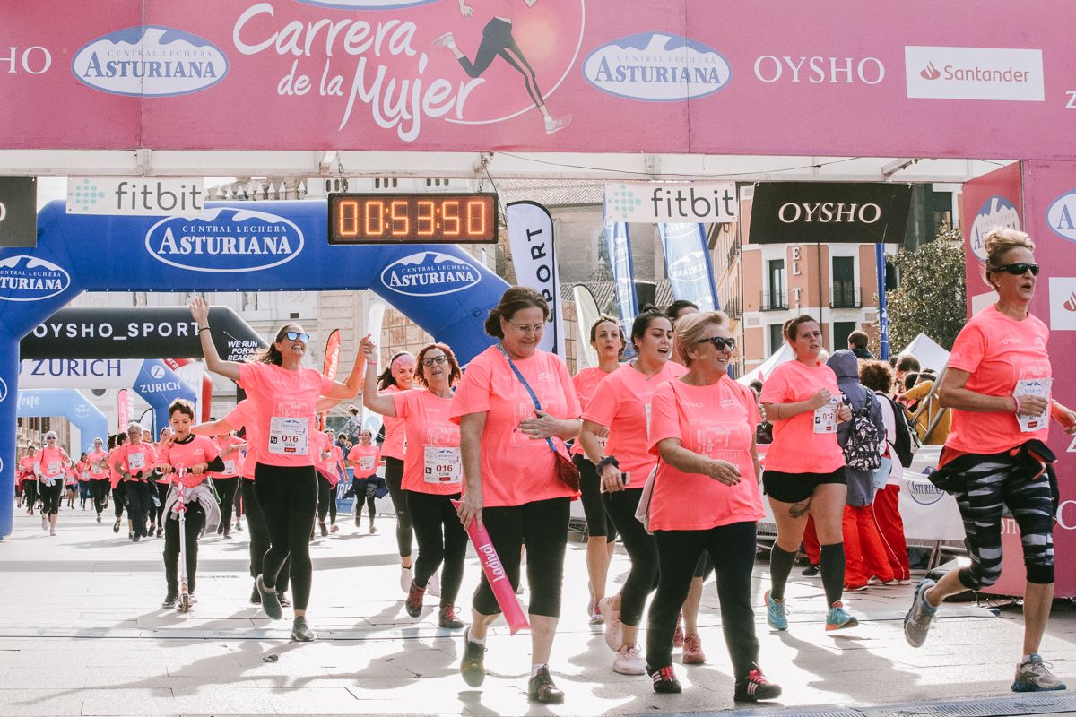 Llegada de la Carrera de la Mujer de Zaragoza (GALERÍA 10)