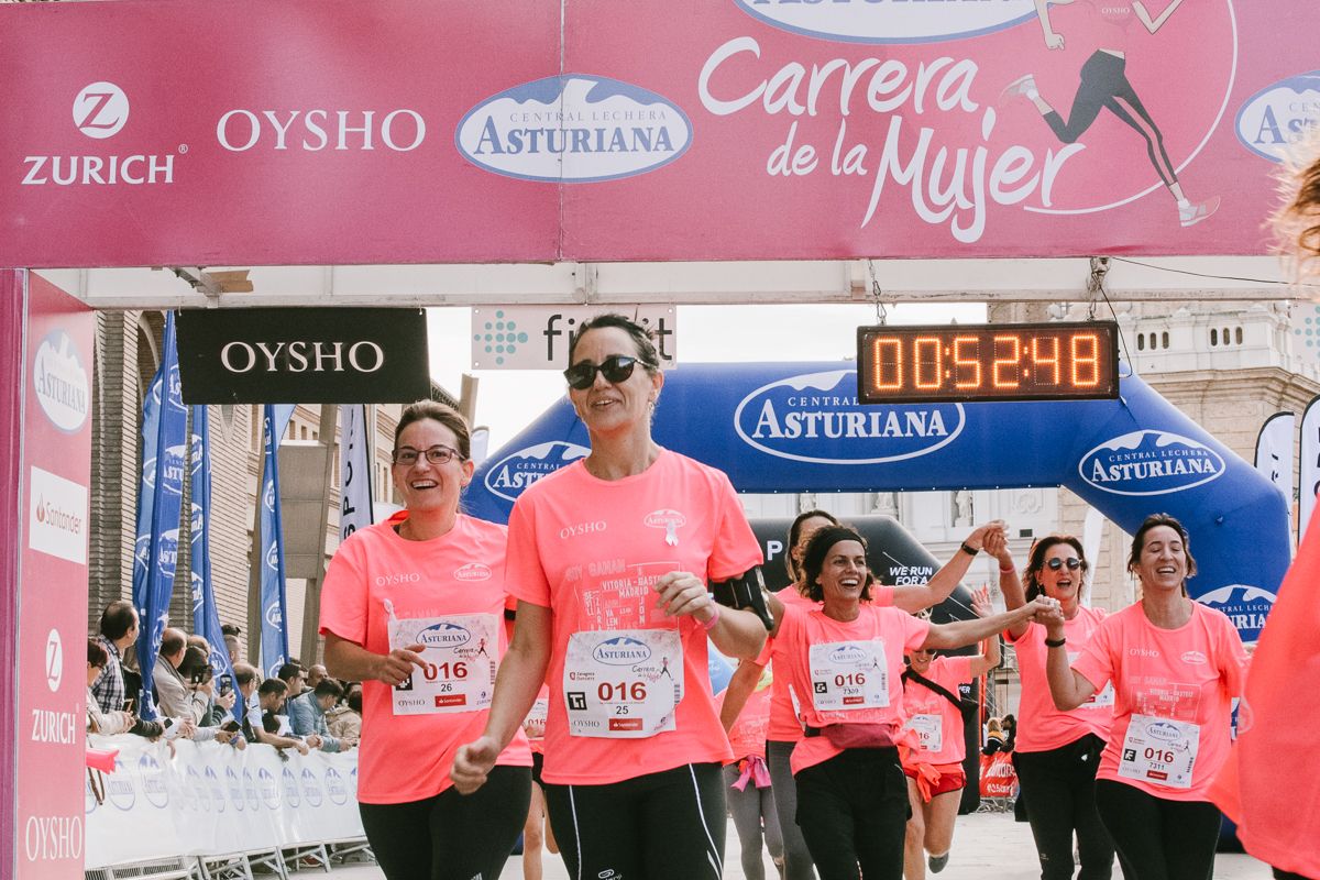 Llegada de la Carrera de la Mujer de Zaragoza (GALERÍA 9)