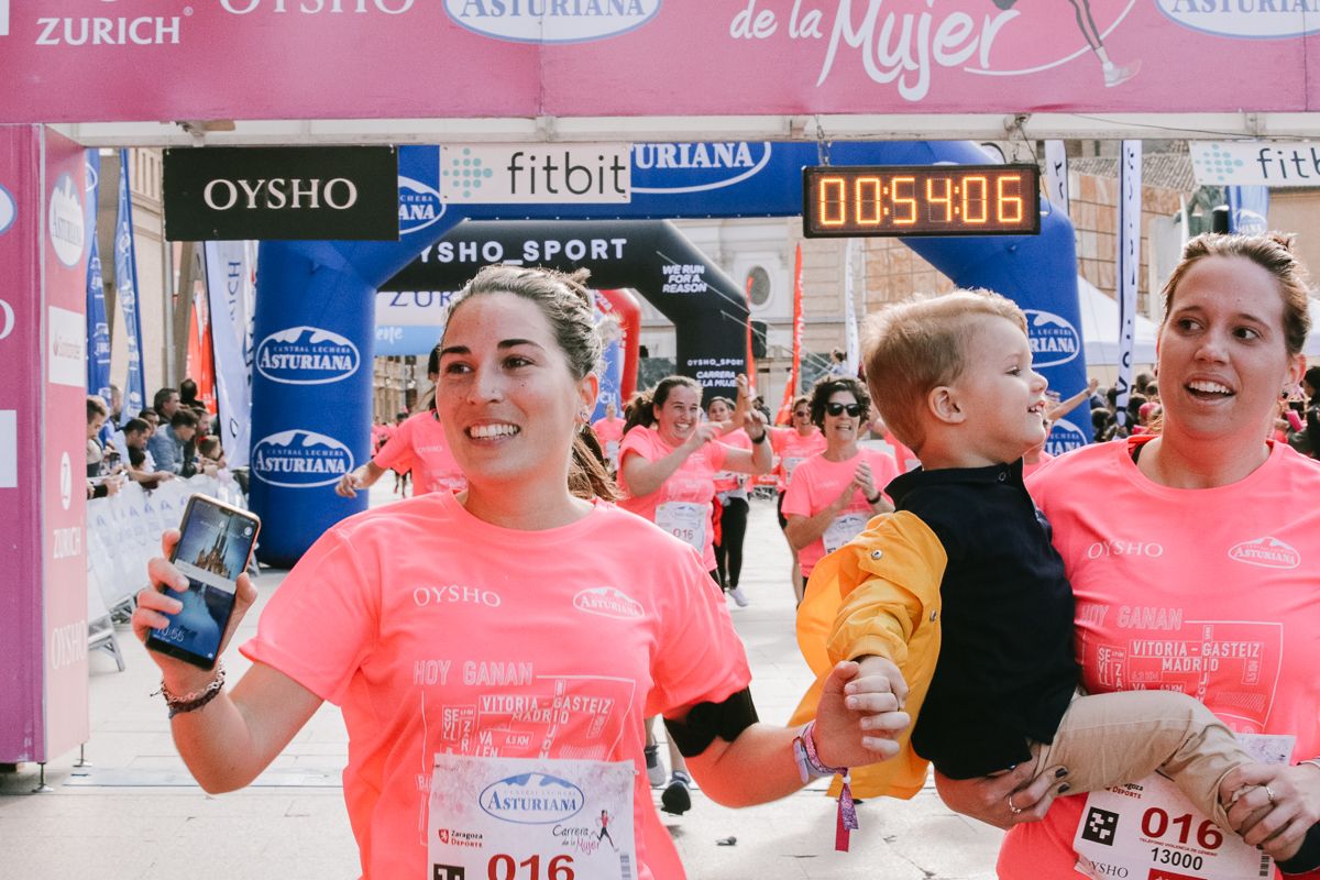 Llegada de la Carrera de la Mujer de Zaragoza (GALERÍA 10)
