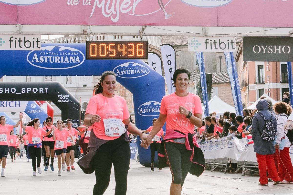 Llegada de la Carrera de la Mujer de Zaragoza (GALERÍA 10)