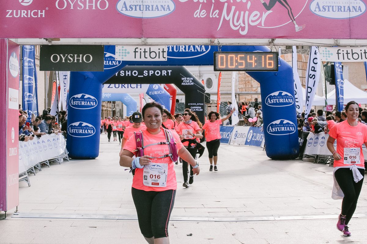 Llegada de la Carrera de la Mujer de Zaragoza (GALERÍA 10)
