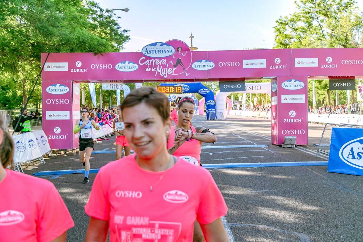 Carrera de la Mujer de Madrid - META, ARCO DERECHO (de 30:13 a 31:31)