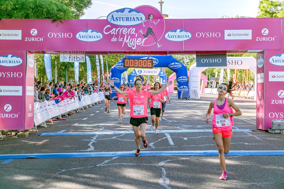 Carrera de la Mujer de Madrid - META, ARCO DERECHO (de 28:50 a 30:12)