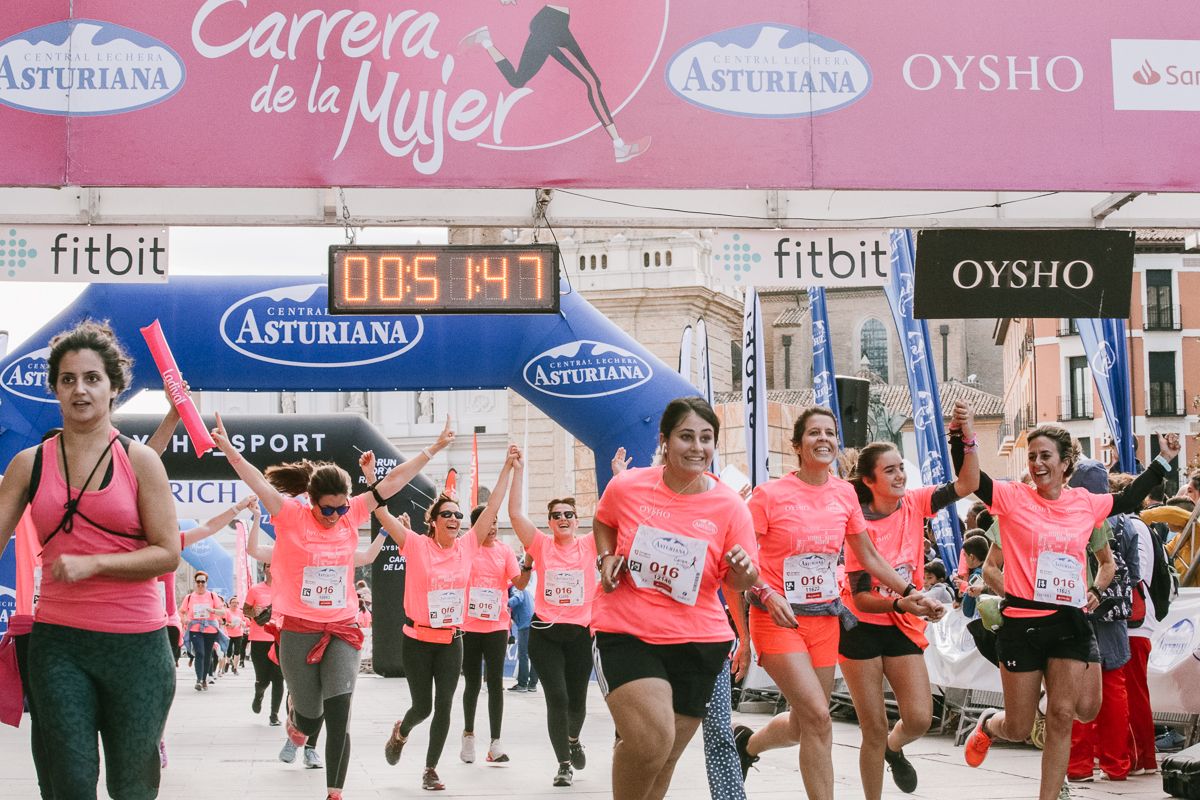Llegada de la Carrera de la Mujer de Zaragoza (GALERÍA 9)