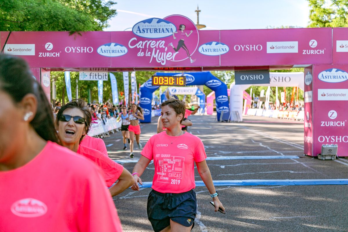 Carrera de la Mujer de Madrid - META, ARCO DERECHO (de 30:13 a 31:31)