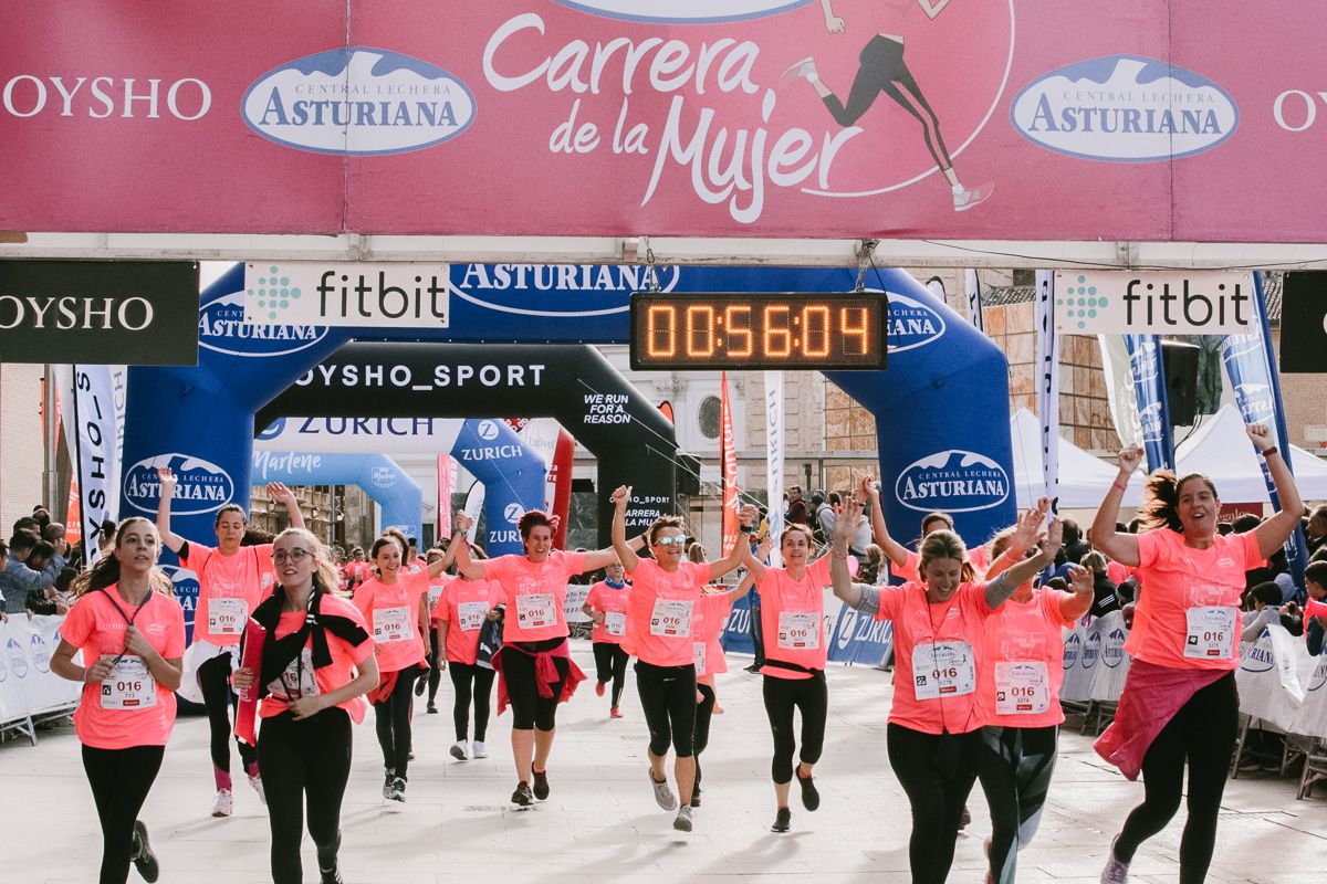 Llegada de la Carrera de la Mujer de Zaragoza (GALERÍA 11)