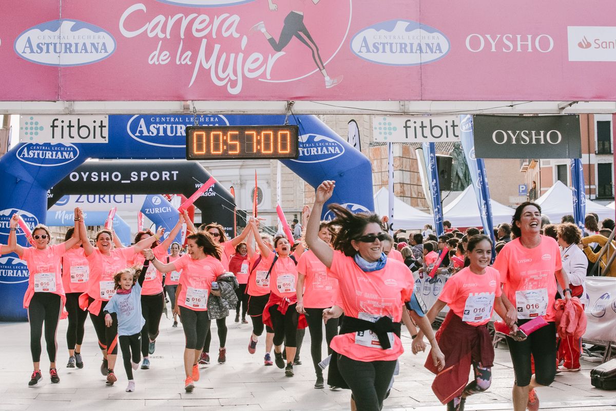Llegada de la Carrera de la Mujer de Zaragoza (GALERÍA 11)
