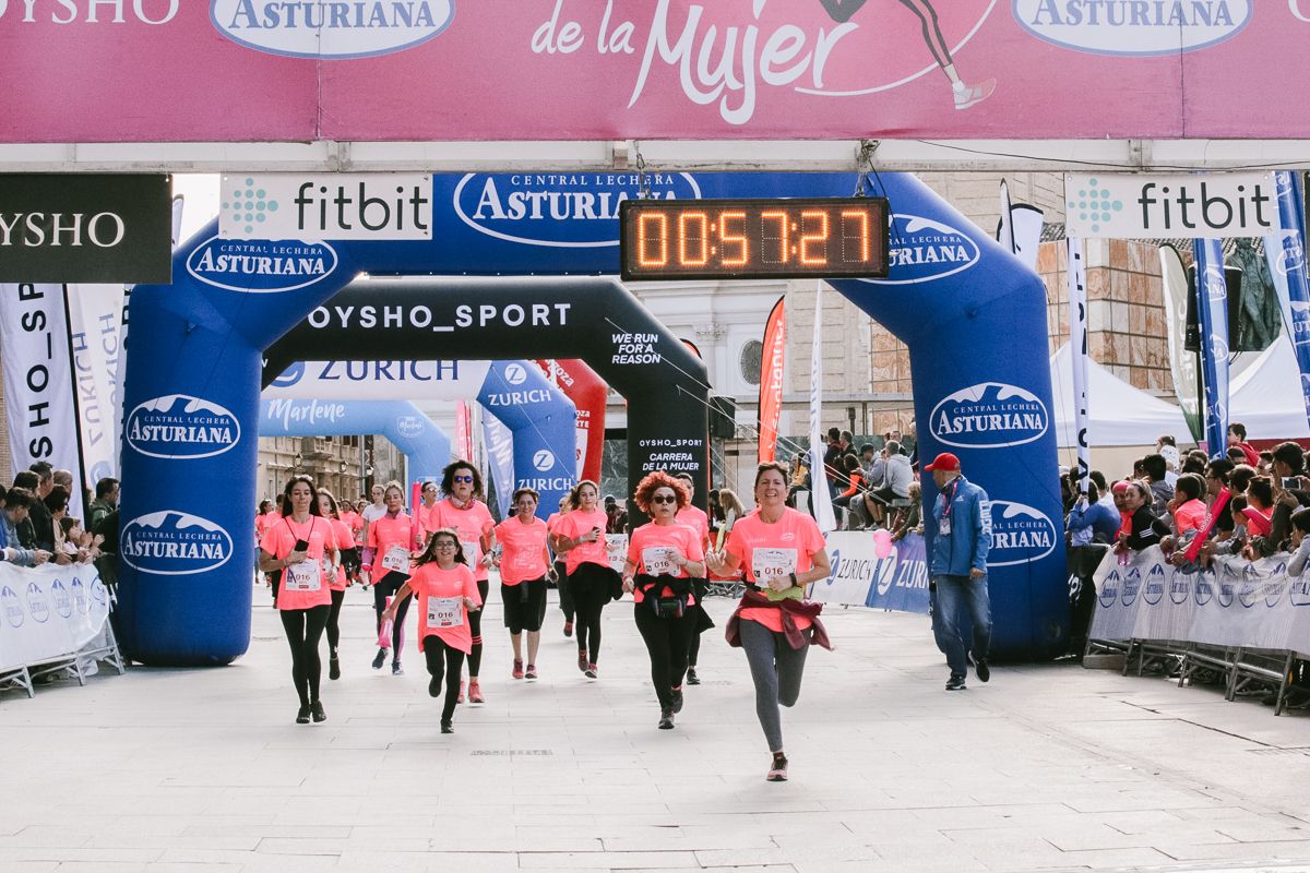 Llegada de la Carrera de la Mujer de Zaragoza (GALERÍA 12)