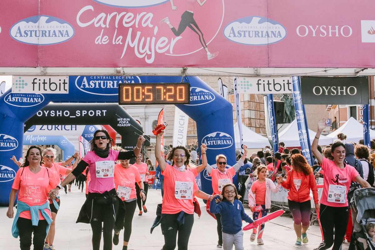 Llegada de la Carrera de la Mujer de Zaragoza (GALERÍA 12)