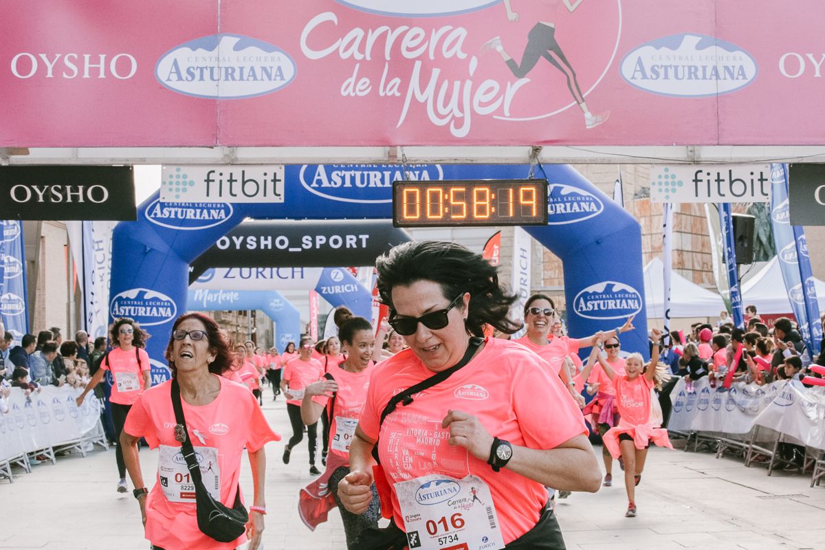 Llegada de la Carrera de la Mujer de Zaragoza (GALERÍA 12)