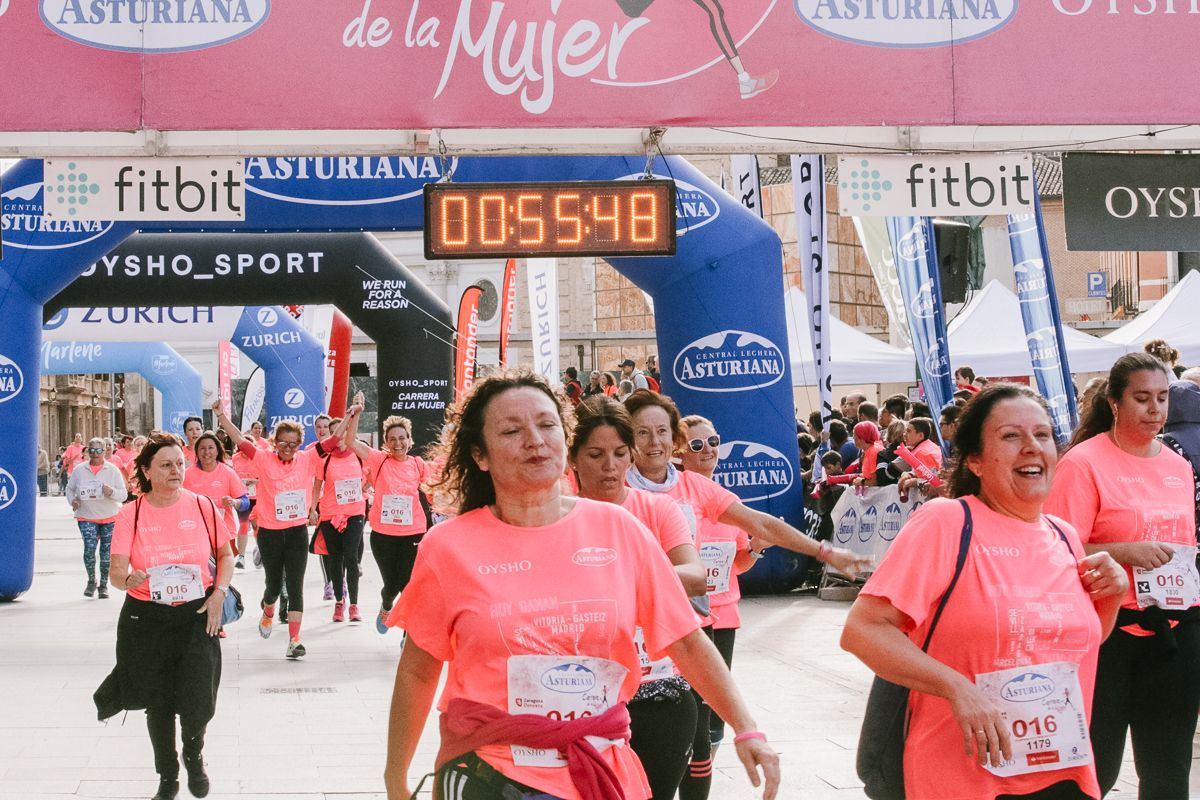 Llegada de la Carrera de la Mujer de Zaragoza (GALERÍA 11)