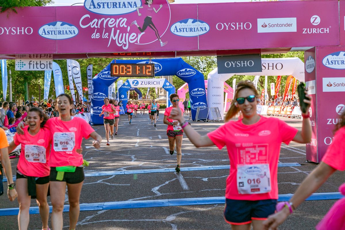 Carrera de la Mujer de Madrid - META, ARCO DERECHO (de 30:13 a 31:31)