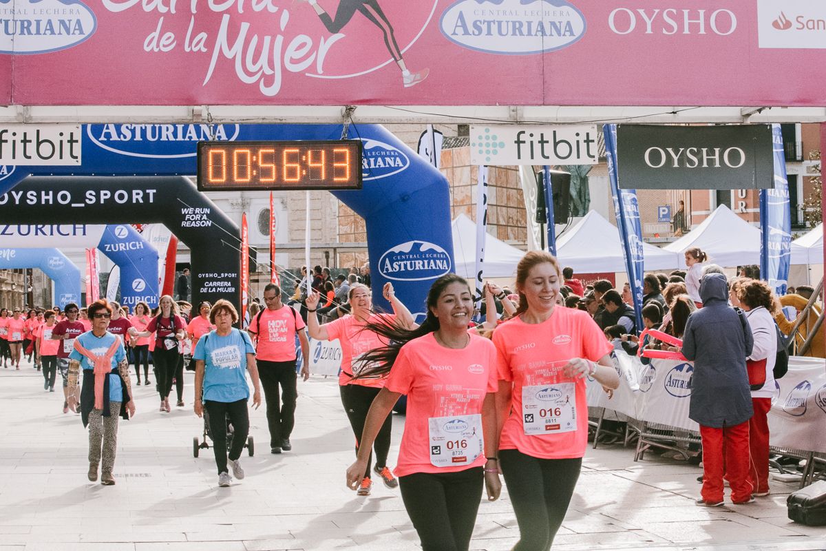 Llegada de la Carrera de la Mujer de Zaragoza (GALERÍA 11)