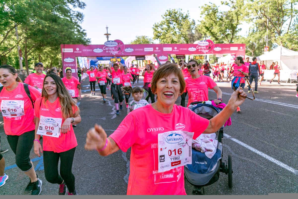 Carrera de la Mujer de Madrid - META, ARCO DERECHO (de 49:58 a 51:23)
