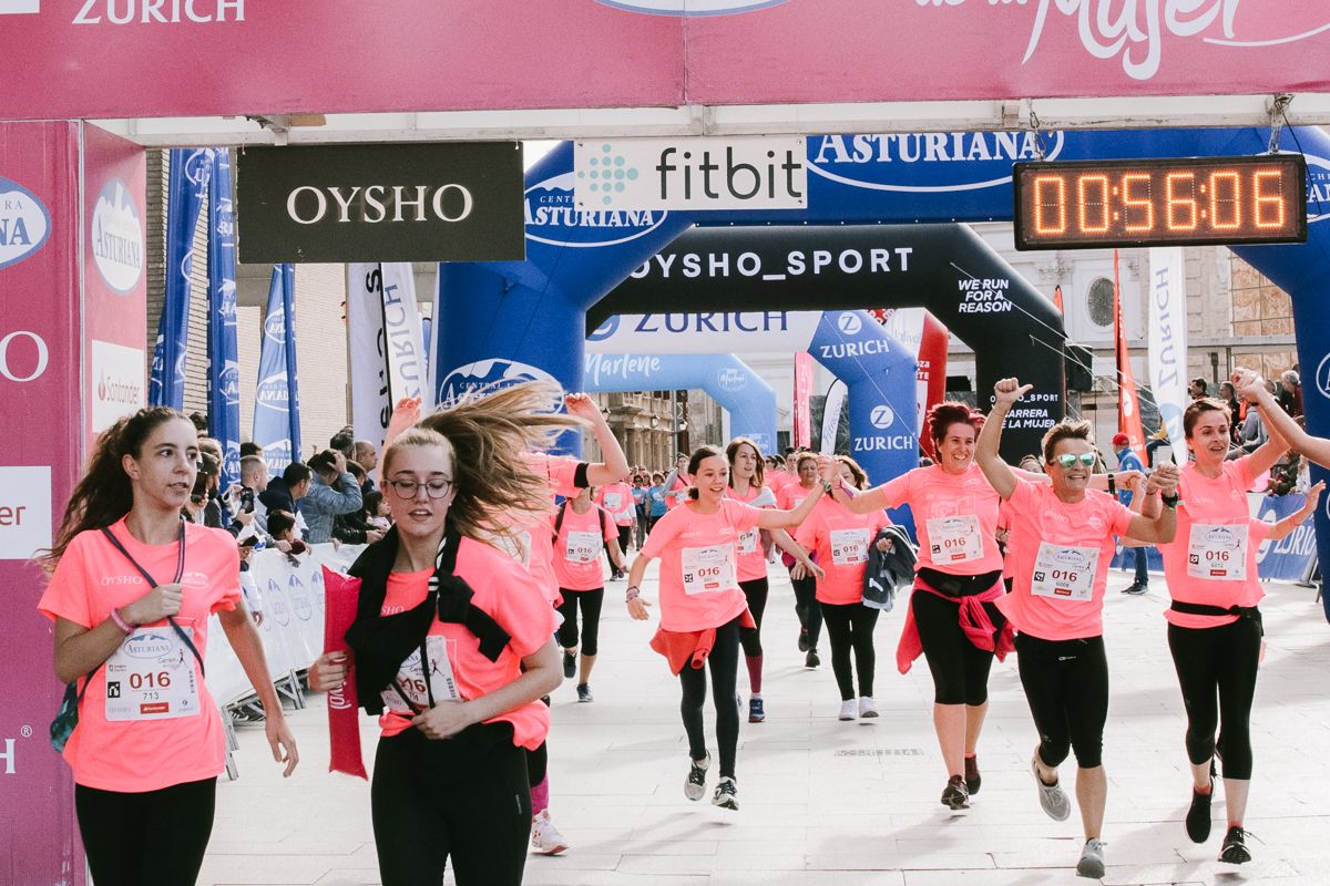 Llegada de la Carrera de la Mujer de Zaragoza (GALERÍA 11)