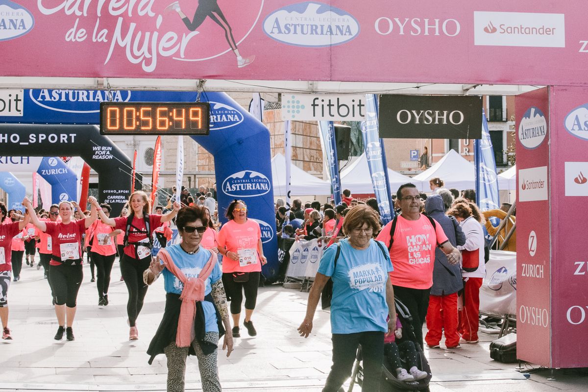 Llegada de la Carrera de la Mujer de Zaragoza (GALERÍA 11)