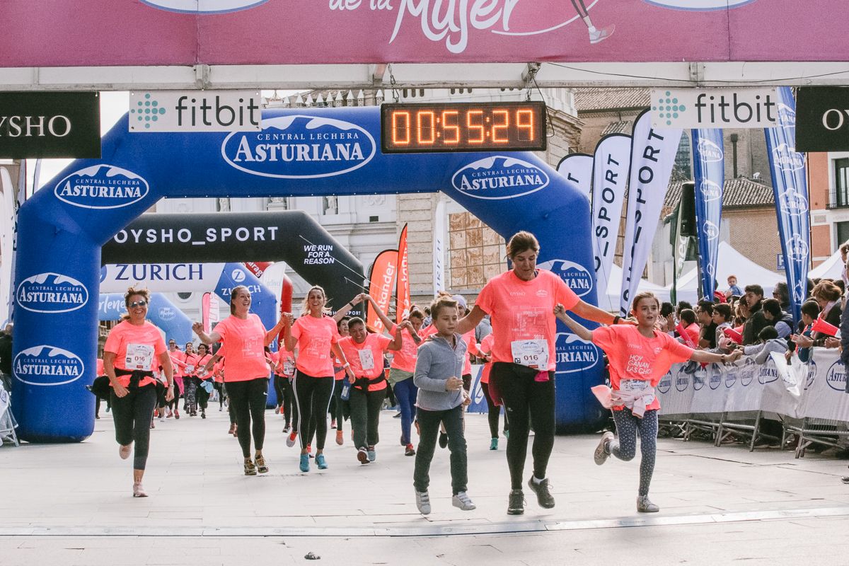 Llegada de la Carrera de la Mujer de Zaragoza (GALERÍA 11)