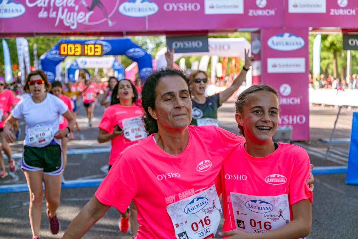 Carrera de la Mujer de Madrid - META, ARCO DERECHO (de 30:13 a 31:31)