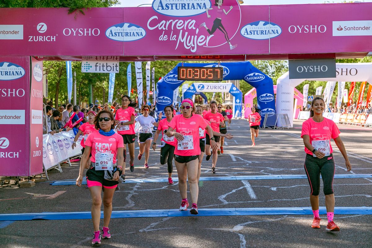 Carrera de la Mujer de Madrid - META, ARCO DERECHO (de 30:13 a 31:31)