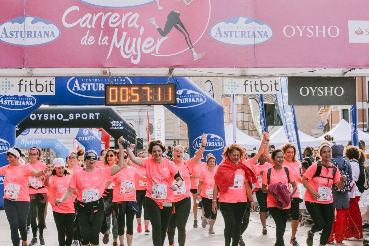 Llegada de la Carrera de la Mujer de Zaragoza (GALERÍA 12)