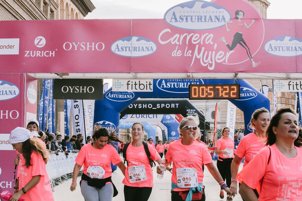 Llegada de la Carrera de la Mujer de Zaragoza (GALERÍA 12)