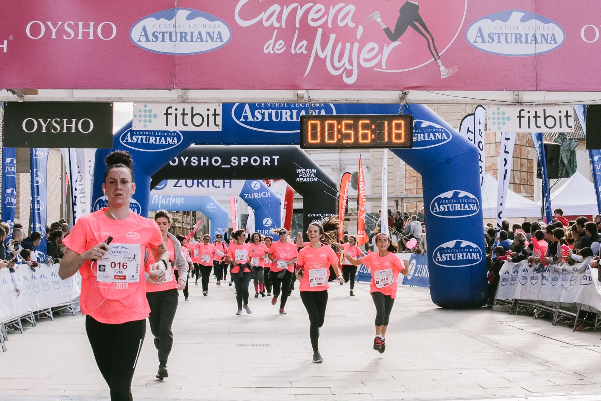 Llegada de la Carrera de la Mujer de Zaragoza (GALERÍA 11)