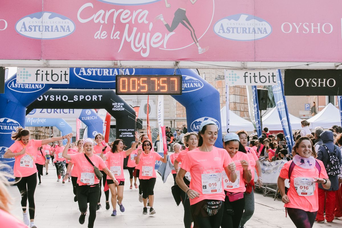 Llegada de la Carrera de la Mujer de Zaragoza (GALERÍA 12)