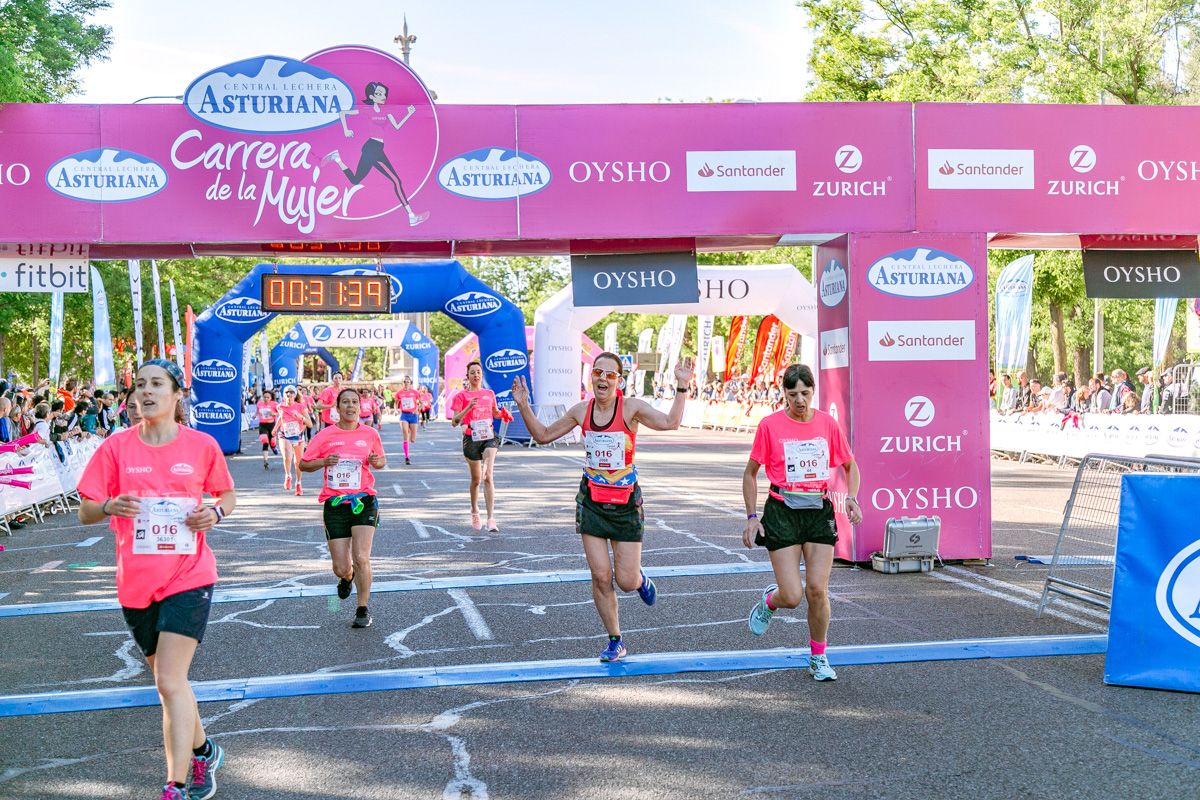 Carrera de la Mujer de Madrid - META, ARCO DERECHO (de 31:33 a 32:37)