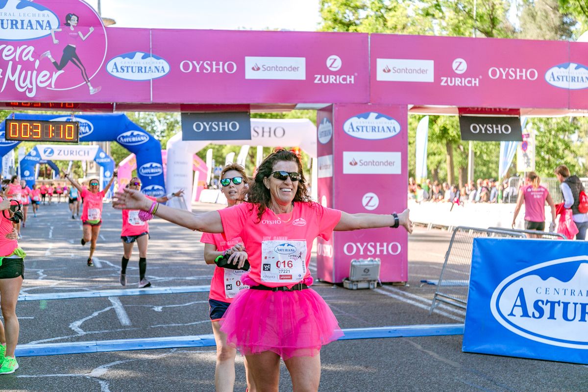 Carrera de la Mujer de Madrid - META, ARCO DERECHO (de 30:13 a 31:31)