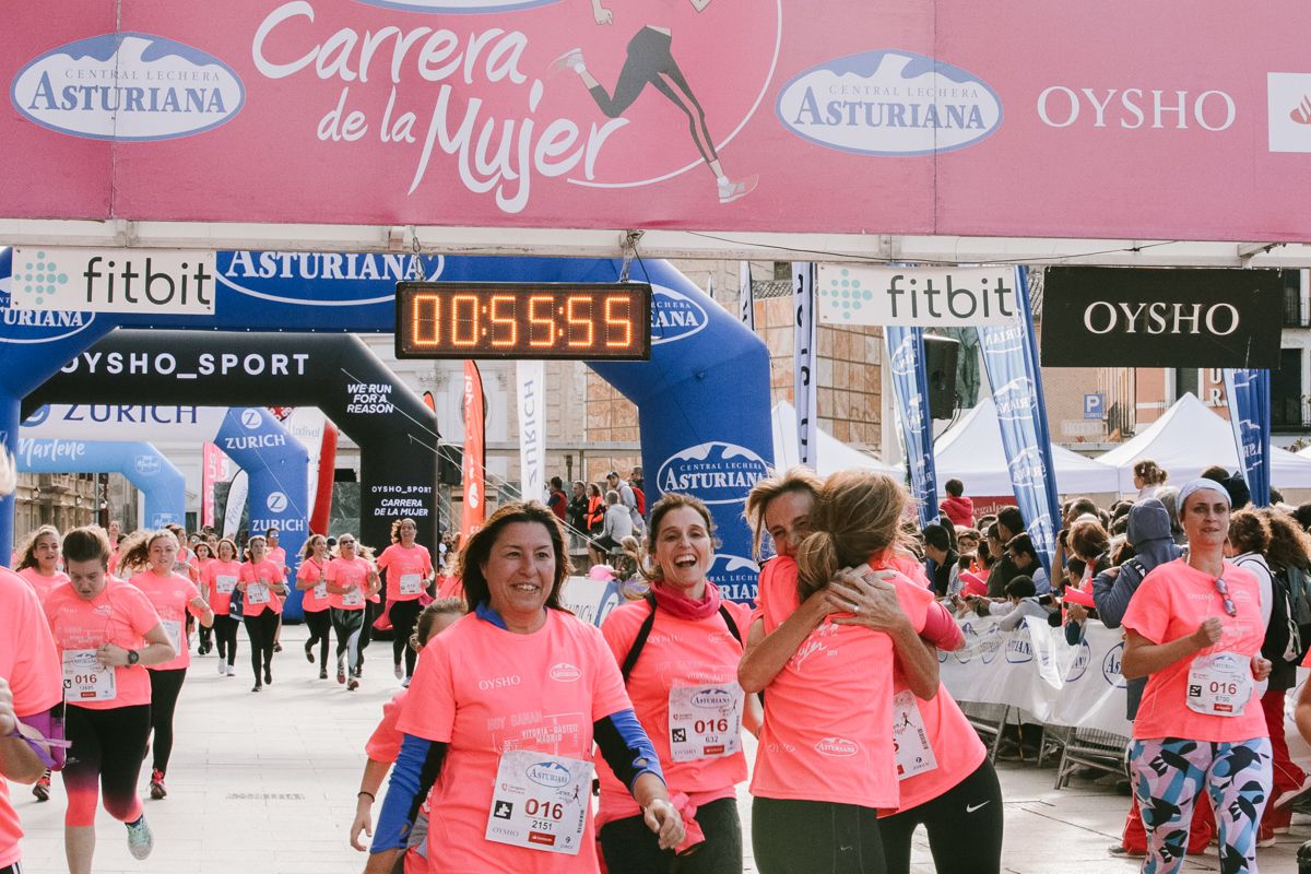 Llegada de la Carrera de la Mujer de Zaragoza (GALERÍA 11)