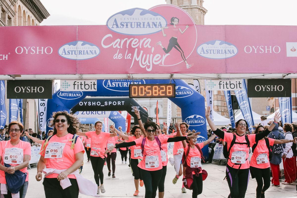 Llegada de la Carrera de la Mujer de Zaragoza (GALERÍA 13)