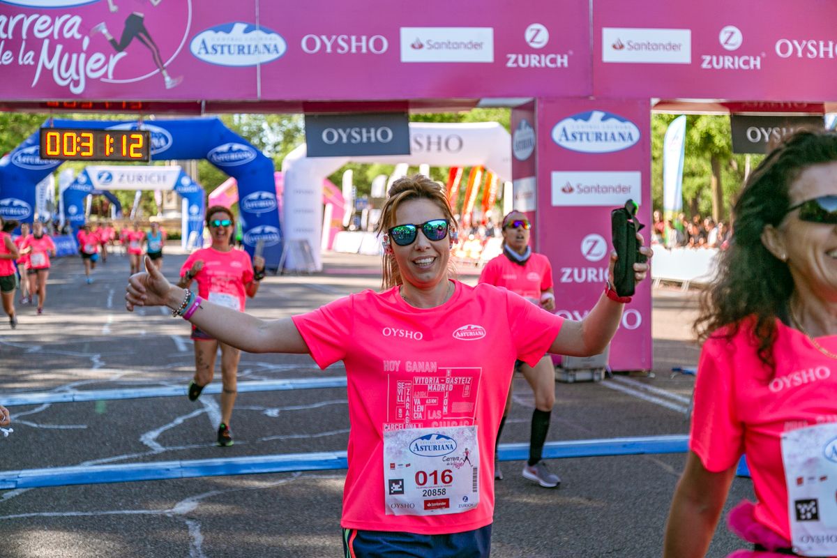 Carrera de la Mujer de Madrid - META, ARCO DERECHO (de 30:13 a 31:31)